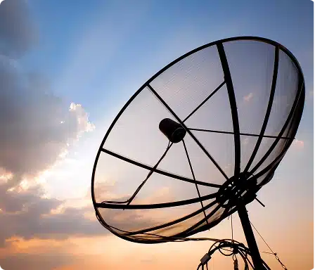 Lightweight grid parabolic antenna on collapsible frame suitable for portable SATCOM deployment